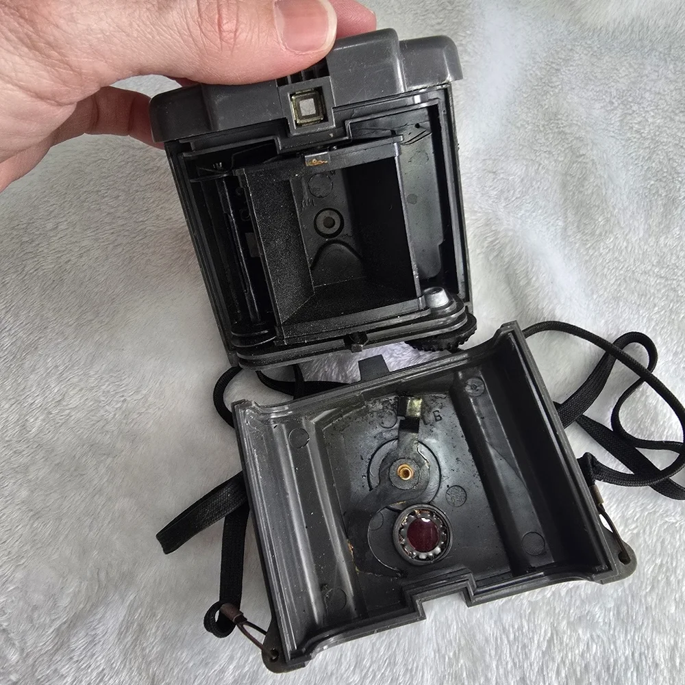 Vintage 1960s Imperial Satellite II 127 4x4 Box Camera